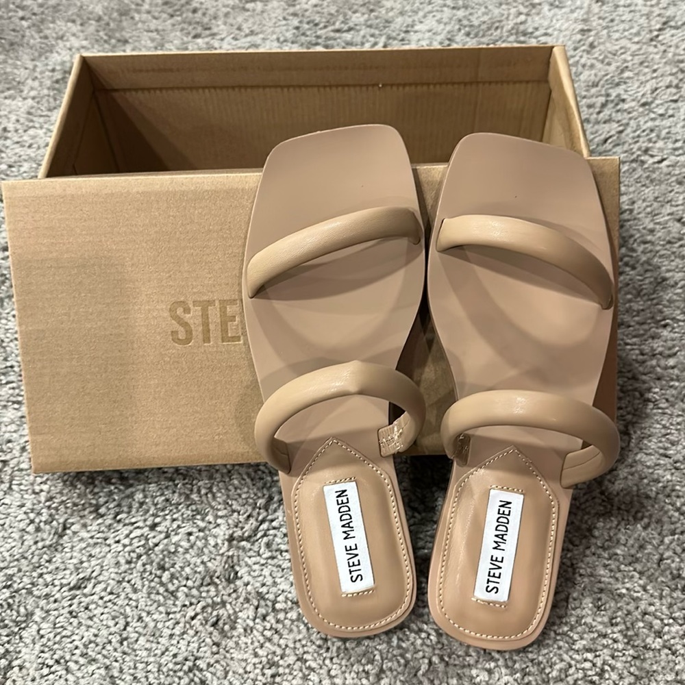 Steve madden new with tags sandals